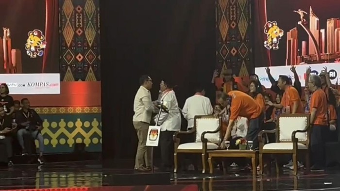 RK hampiri dan peluk Rano Karno