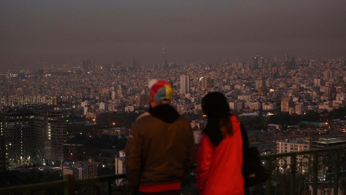 A general view of Tehran after several explosions were heard, in Tehran, Iran, October 26, 2024. Majid Asgaripour/WANA (West Asia News Agency) via REUTERS ATTENTION EDITORS - THIS IMAGE HAS BEEN SUPPLIED BY A THIRD PARTY