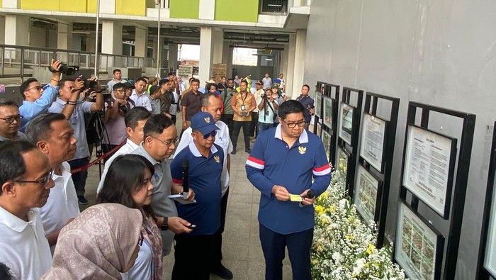 Tito dan Maruarar meninjau rusun Pasar Rumput, Jaksel, usai retreat di Magelang (Wildan/detikcom)