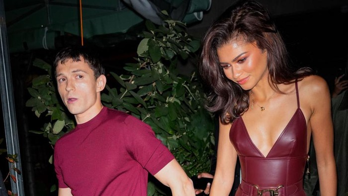 NEW YORK, NY - OCTOBER 24:  Tom Holland and Zendaya are seen on October 24, 2024 in New York City.  (Photo by XNY/Star Max/GC Images)