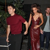Jumat (25/10/2024) malam, Tom Holland menghadiri peluncuran minuman bir non-alkohol di sebuah restoran di New York City, AS. Bintang ‘Spider-man’ ini ditemani sang kekasih Zendaya. Foto: GC Images/XNY/Star Max