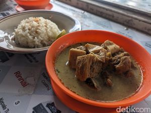 Menyantap Balung dan Babat Super Empuk di Warung Jawa Parasari Denpasar