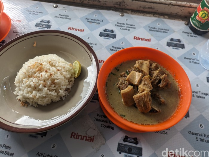 Warung Jawa Parasari di Jl. Pidada IV No.15, Ubung, Denpasar Utara. (Vincencia Januaria Molo/detikBali)