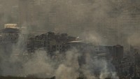Juru bicara UNRWA mengatakan sekolah tersebut tidak terkena serangan langsung dan tidak ada korban jiwa. (AP Photo/Hassan Ammar).