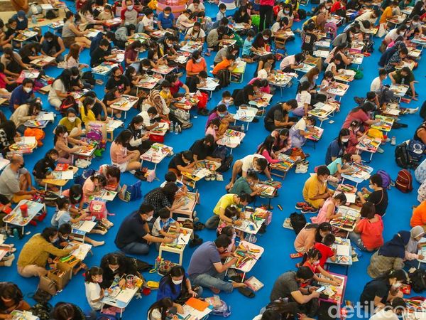Antusias Anak-anak Ikut Lomba Mewarnai, Juaranya Liburan ke Hong Kong