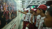 Kegiatan ini sebagai wawasan kepada murid agar bisa menyukai buku bacaan.