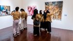 Antusias Murid Berkebutuhan Khusus Kunjungi Pameran Lukisan