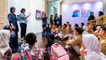 Antusias Murid Berkebutuhan Khusus Kunjungi Pameran Lukisan