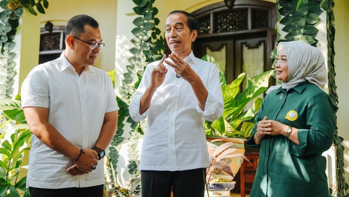 Arfi-Yena saat bertemu dengan Jokowi di Solo.