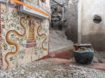 Arkeolog Temukan Rumah dengan Lukisan Mitologi di Pompeii, Ini Potretnya