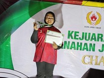 Moncer! Siswi SMP Surabaya Raih 62 Medali Panahan Sejak SD