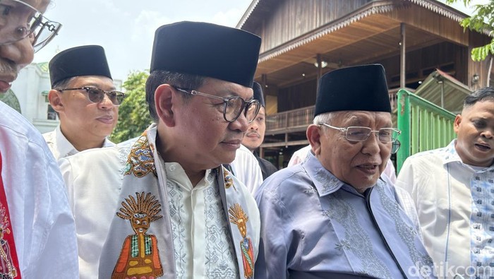 Cagub Jakarta nomor urut 3, Pramono Anung menyambangi Pondok Pesantren (Ponpes) Daarul Rahman, Jagakarsa, Jakarta Selatan. (Kadek Melda/detikcom)