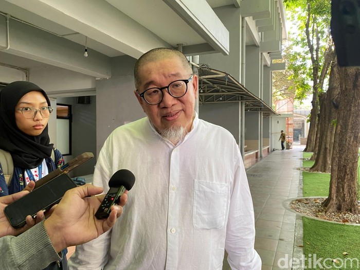 Dekan Fisip Unair Prof Bagong Suyanto