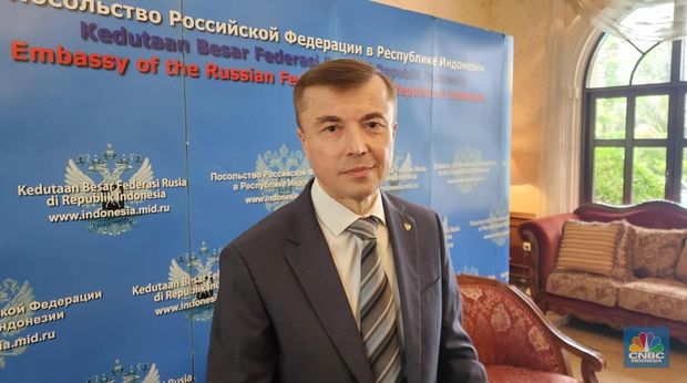 Duta Besar (Dubes) Rusia untuk Indonesia, Sergey Tolchenov. (CNBC Indonesia/Tommy P Sorongan)