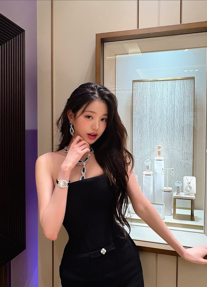 Foto Wonyoung IVE di Acara Chopard Foto Wonyoung IVE di Acara Chopard