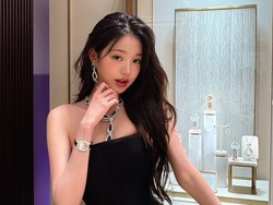 7 Foto Viral Wonyoung Pamer Bentuk Tubuh Jam Pasir di Acara Chopard