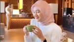 Momen Cut Syifa Masak Rendang hingga Pose di Depan Gerobak Buah