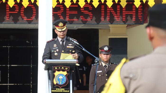 Kapolres Indragiri Hulu saat upacara Hari Sumpah Pemuda (Dok Humas Polres Inhu)
