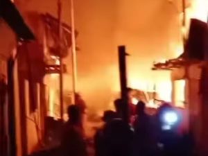 24 Rumah Terbakar gegara Suami Kesal Istrinya Selingkuh, Begini Ceritanya
