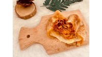 Homemade cireng yang bisa dipesan dalam kondisi frozen hadir di Cireng Bunting. Pilihan ayamnya mulai dari original sampai pedas level 3 yang bikin nagih. Dibanderol Rp 6 ribu per buah. Foto : Shopee/Cireng Bunting