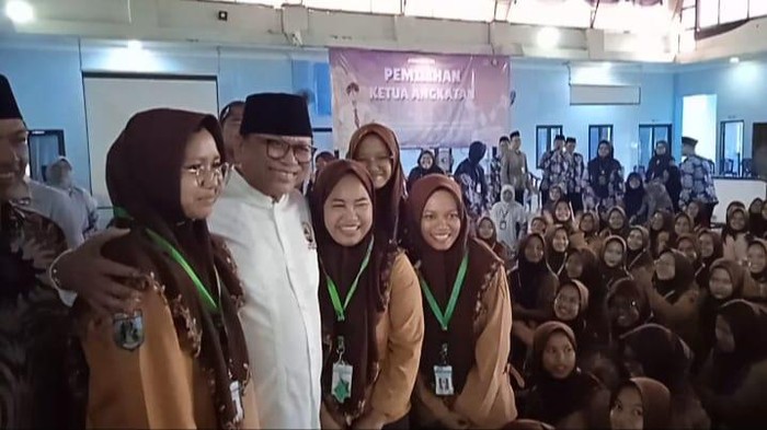 Ketua Umum Partai Hati Nurani Rakyat (Hanura) Oesman Sapta Odang (OSO) berkunjung ke Ponpes Darul Ulum Jombang