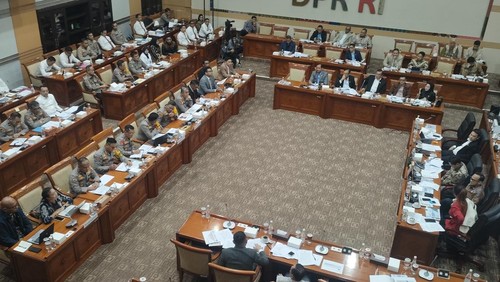 Komisi III DPR rapat bareng Irjen Daniel Tahi Silitonga