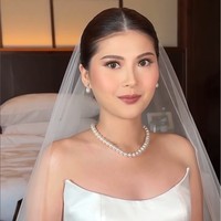 Makeup dengan nuansa bronze dan rosewood tak hanya mempercantik paras wanita yang pernah menjadi atlet bulu tangkis ini, tapi juga memberi kesan elegan. Foto: Instagram/@vanny.adelina @morden.co