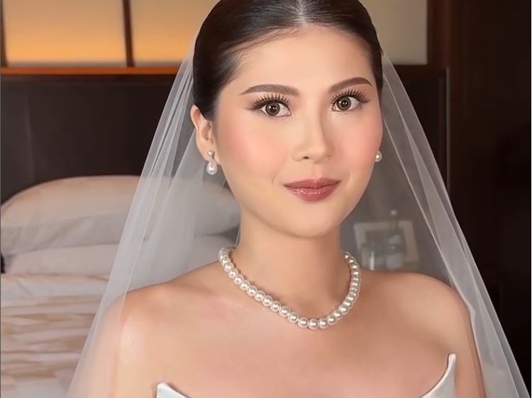 Inspirasi Makeup Rosewood Mitzi Abigail Saat Dinikahi Anthony Ginting