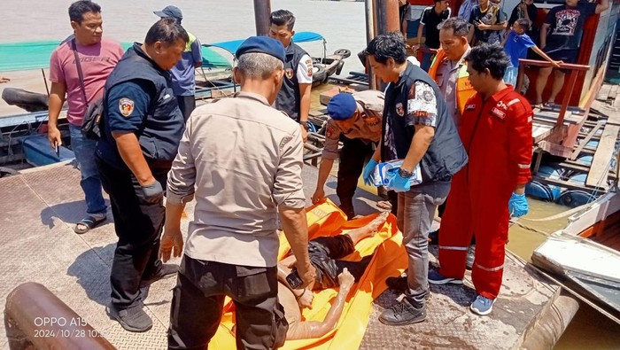 Mayat Mr. X ditemukan di perairan Sungai Musi, Kelurahan 11 Ulu, Kecamatan SU II, Palembang, Senin (28/10/2024).
