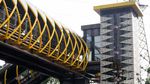 Melihat Pekerja Sibuk Selesaikan Proyek JPO Dewi Sartika