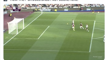 Bagaimana bisa Dalot tidak mencetak gol dengan peluang seperti ini? Foto: X.com