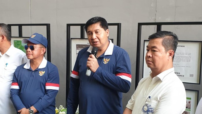 Menteri PKP Maruarar Sirait bersama Mendagri Tito Karnavian dan Pj. Gubernur Jakarta Teguh Setyabudi di Rusun Pasar Rumput