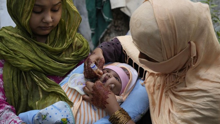 Tahap ketiga kampanye vaksinasi polio dimulai di Pakistan. Kampanye ini bertujuan untuk melindungi 45 juta anak dari polio setelah lonjakan kasus baru.