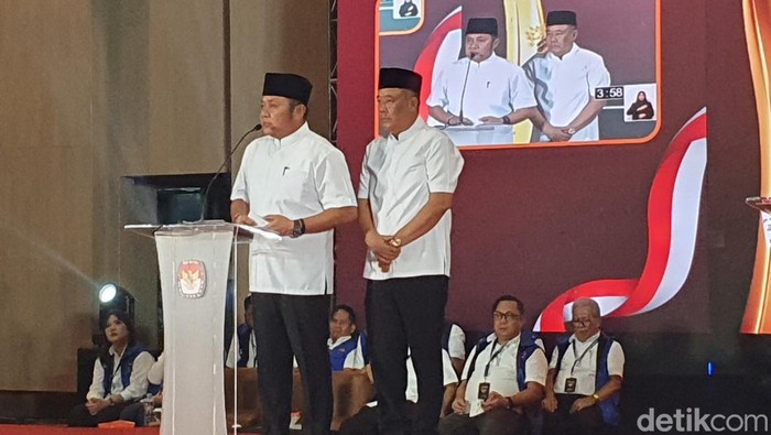 Paslon Gubernur Sumsel Herman Deru menyampaikan visi misi dalam debat pertama Pilgub Sumsel