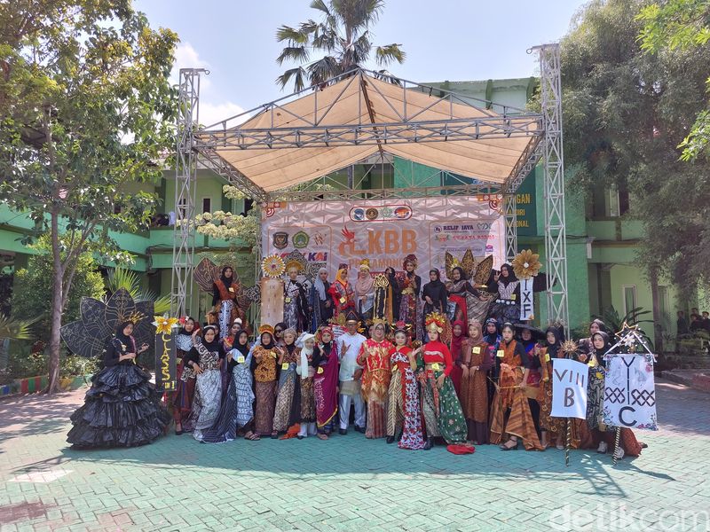 Pelajar SMPN 2 Lamongan peringati Sumpah Pemuda