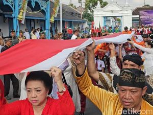 Hari Sumpah Pemuda, Keraton Solo Bentangkan Bendera Merah Putih 1.000 Meter