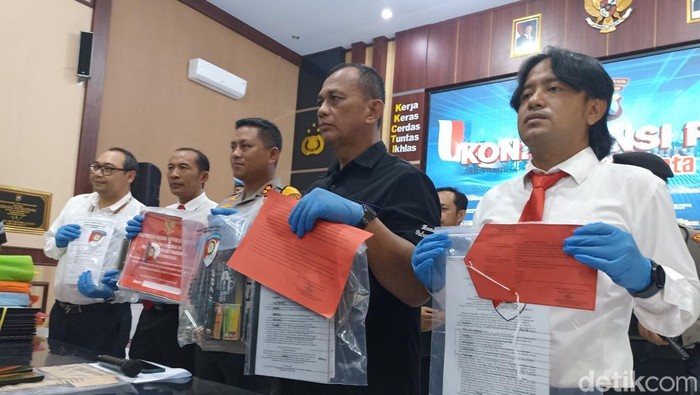 Penipuan modus pelunasn pinjaman nasabah di Blitar diungkap polisi