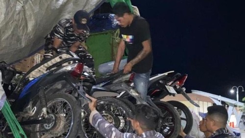 Lanal Labuan Bajo menggagalkan penyelundupan motor di Pelabuhan Multipurpose Pelindo Wae Kelambu, Kecamatan Komodo. (Dok. Lanal Labuan Bajo)