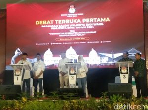 Man-Feri dan Rum-Innah Adu Argumen soal Krisis Air Bersih