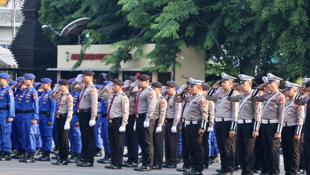 Polda Metro Jaya menggelar upacara memperingati Hari Sumpah Pemuda.