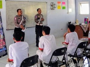 Polres Bondowoso Goes to School Sosialisasi Operasi Zebra Semeru