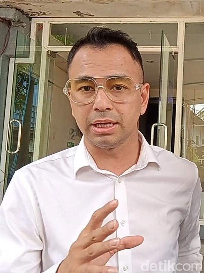 Raffi Ahmad dan Irfan Hakim saat ditemui di kawasan Jakarta.