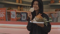Kehebohan tersebut ramai setelah adik Ratu Sofya, Nadia Bulan Sofya menceritakan soal kakaknya tersebut. Foto: Instagram @ratusfy_