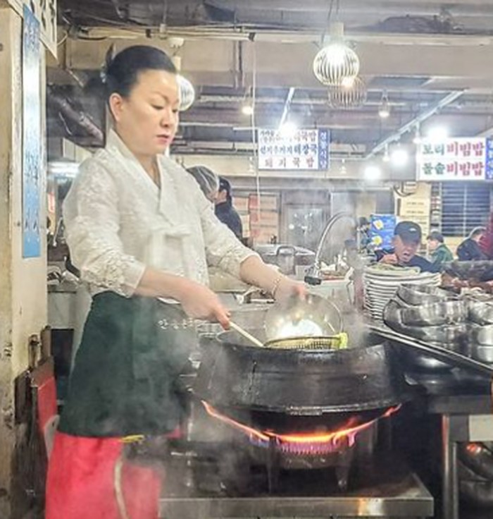 5 Restoran Milik Peserta Culinary Class Wars yang Mendadak Populer