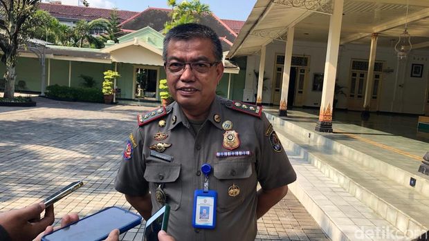 Plt Kepala Satpol PP DIY Noviar Rahmad di Kompleks Kepatihan, Senin (28/10/2024).