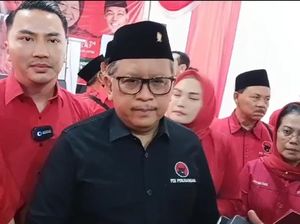 Hasto Ungkap Elektabilitas Risma-Gus Hans di Pilgub Jatim Makin Moncer