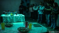 Trans Studio Cibubur juga menawarkan promo Halloween spesial, di mana pengunjung dapat menikmati berbagai wahana dan pertunjukan kelas dunia dengan tiket mulai dari Rp150 ribu untuk weekdays dan Rp180 ribu pada akhir pekan.