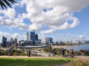 Cuma 4,5 Jam dari Jakarta, Perth Nyaman Banget buat Jalan Kaki dan Jogging