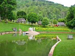 6 Rekomendasi Wisata Air Panas di Jatim untuk Long Weekend