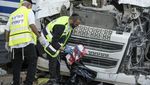 Truk Tabrak Halte di Dekat Pangkalan Militer Israel